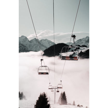 Skilift op Besneeuwde Berg - Fotografie - Muurstatuur